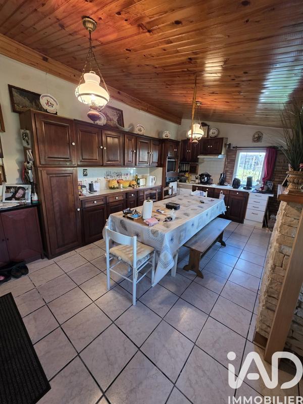 Maison - 180 m² - 8 pièces