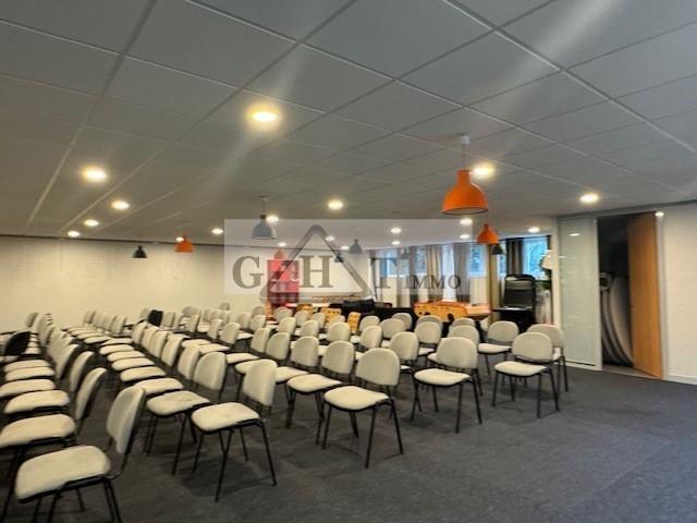 Entrepôt - 3 101 m²