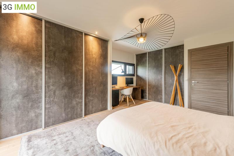 Villa - 222 m² - 5 pièces