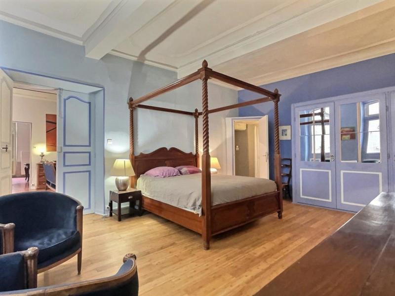 Appartement bourgeois - 126 m² - 5 pièces