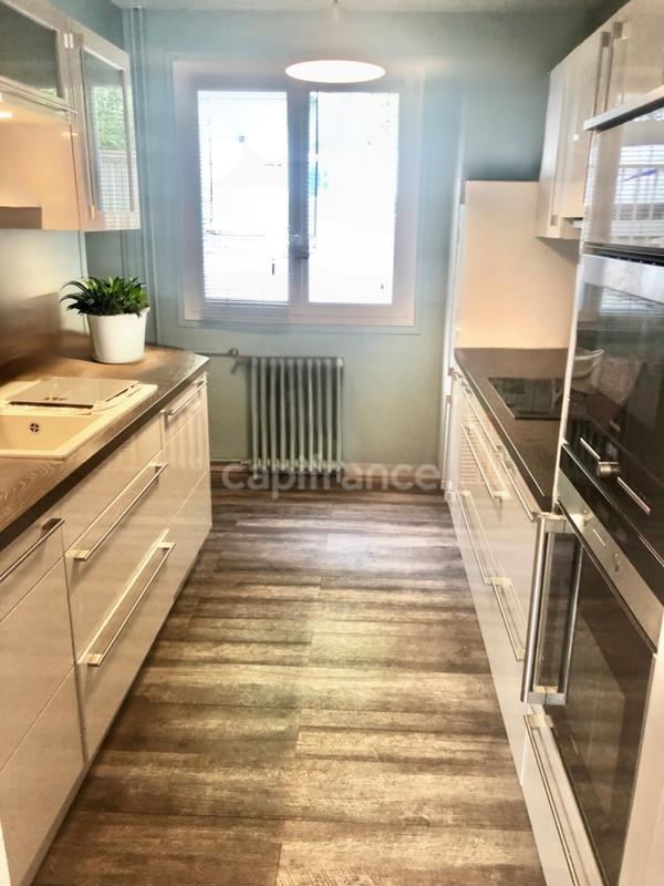 Appartement - 81 m² - 5 pièces