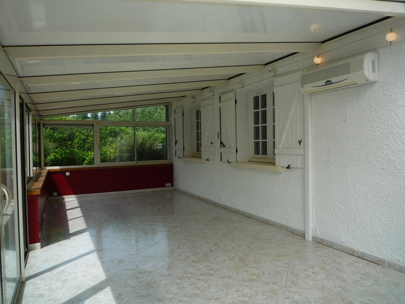 Maison - 185 m² - 10 pièces