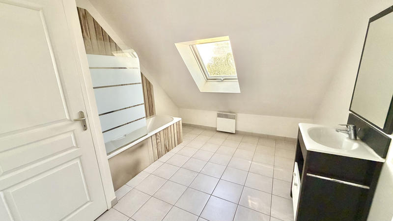 Maison - 98 m² - 5 pièces