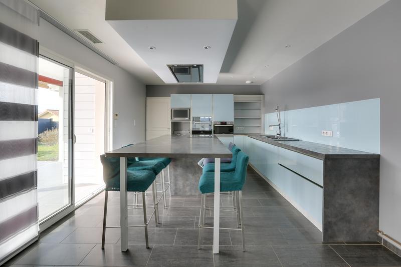 Maison - 210 m² - 7 pièces