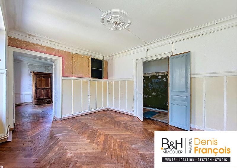 Maison - 380 m² - 18 pièces