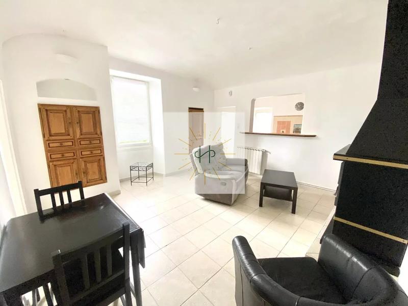 Mas - 266 m² - 10 pièces