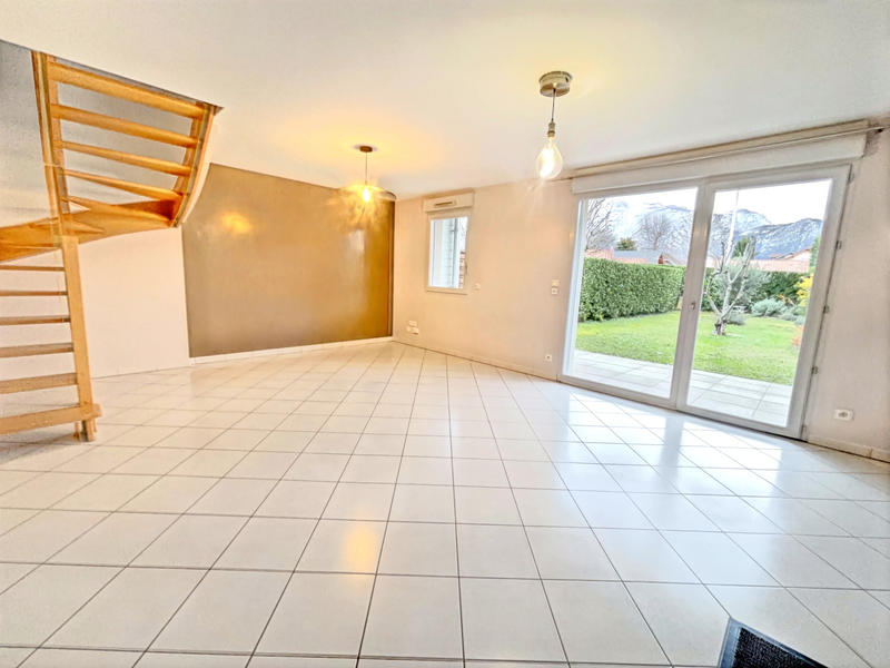 Appartement - 99 m² - 4 pièces