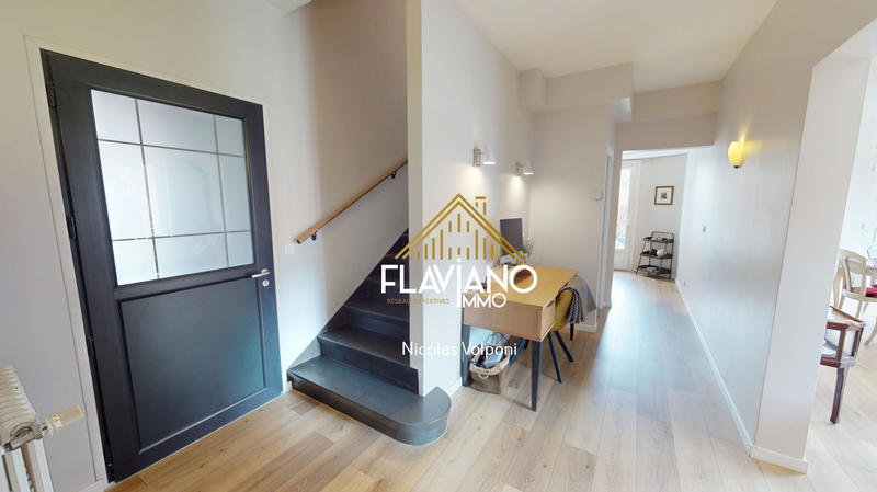 Appartement - 108 m² - 4 pièces