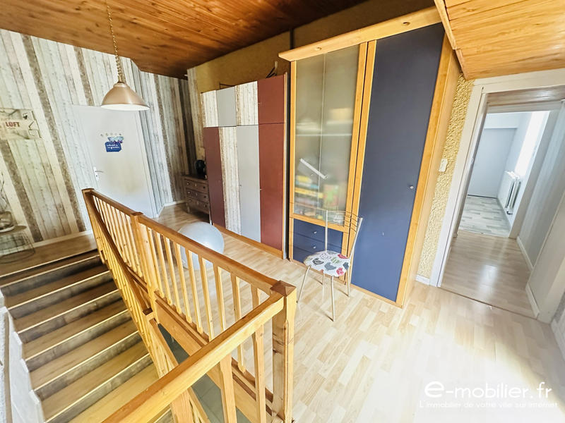 Maison - 190 m² - 8 pièces