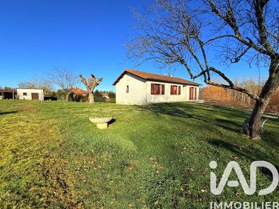 Maison - 90 m² - 5 pièces