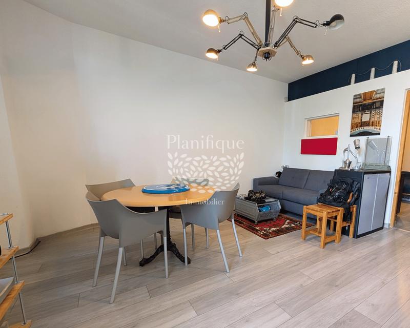 Immeuble - 301 m² - 6 pièces