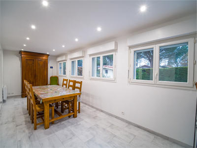 Maison - 162 m² - 7 pièces