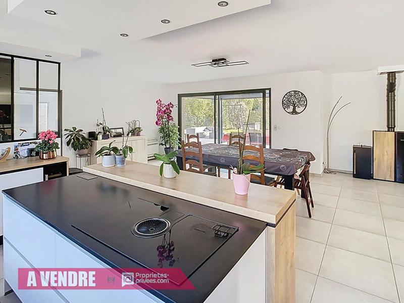 Maison - 192 m² - 6 pièces