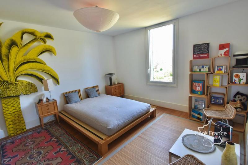 Demeure - 157 m² - 5 pièces