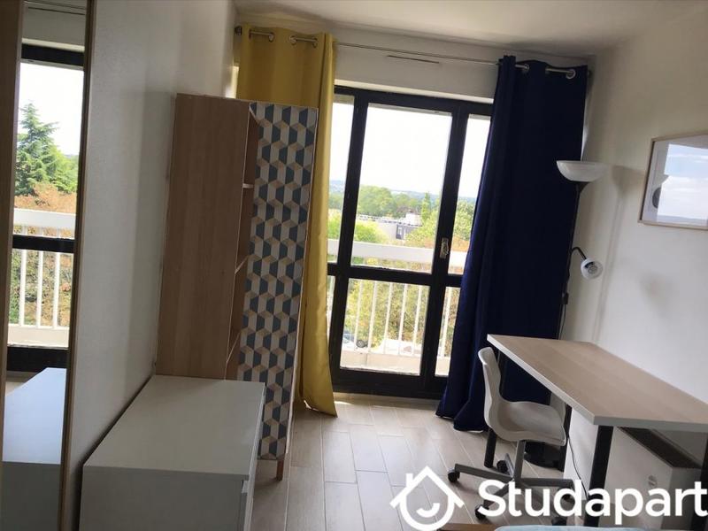 Chambre - 9 m² - 1 pièce