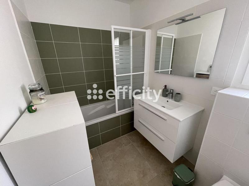 Villa - 90 m² - 4 pièces