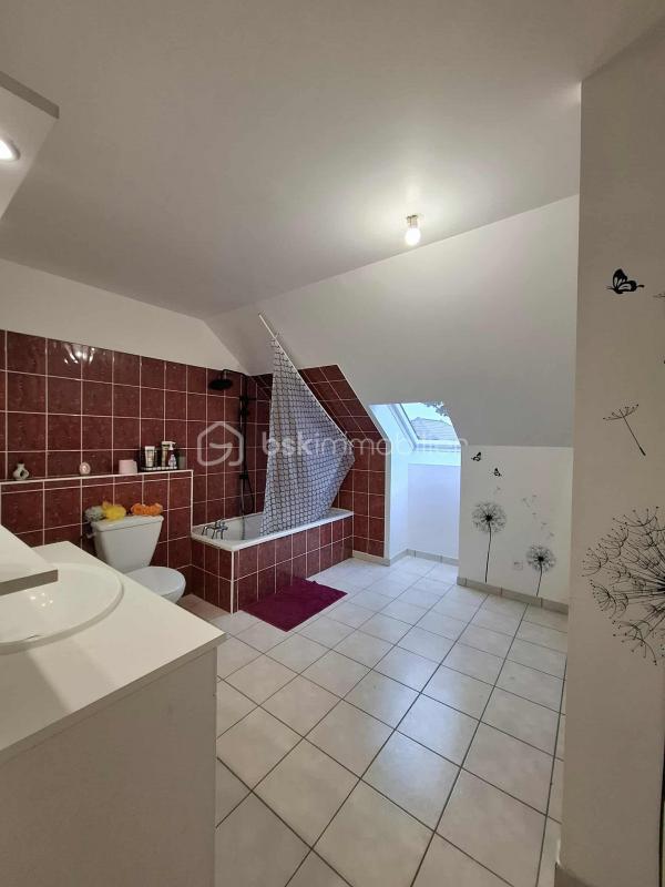 Maison - 177 m² - 8 pièces