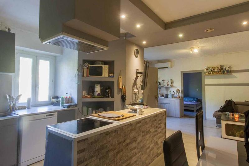 Maison - 272 m² - 10 pièces