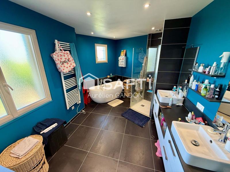 Maison - 145 m² - 5 pièces