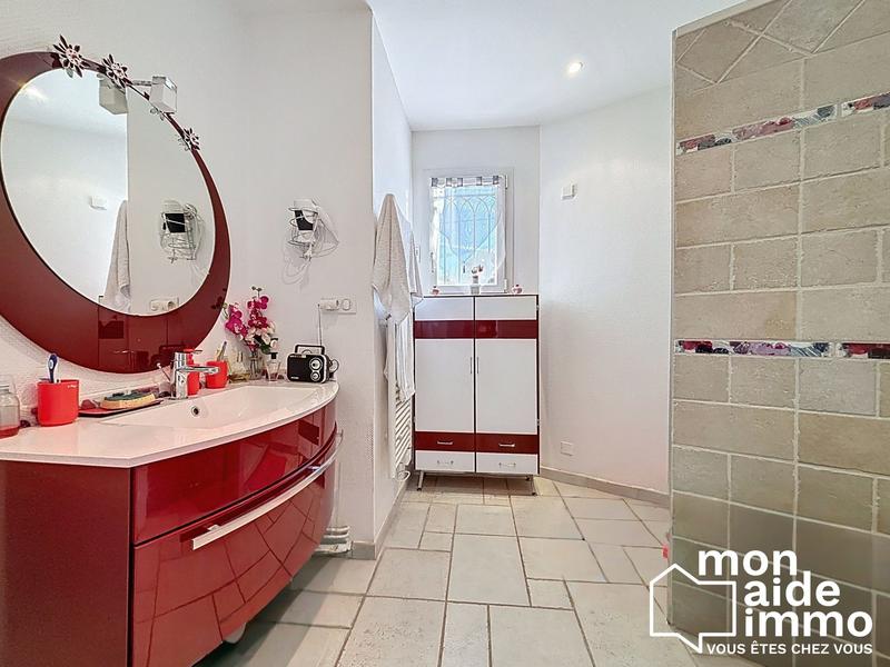 Maison traditionnelle - 164 m² - 6 pièces