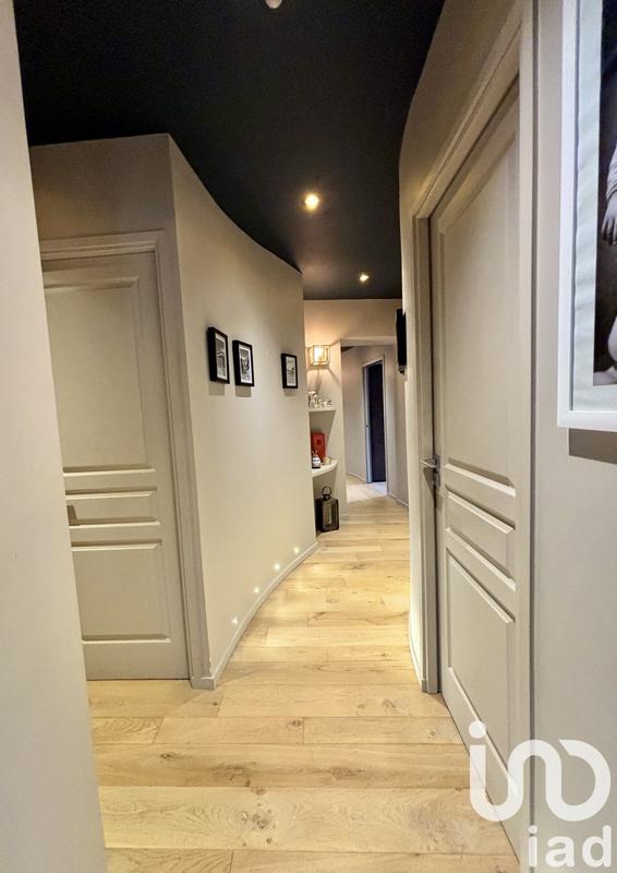 Appartement - 136 m² - 6 pièces