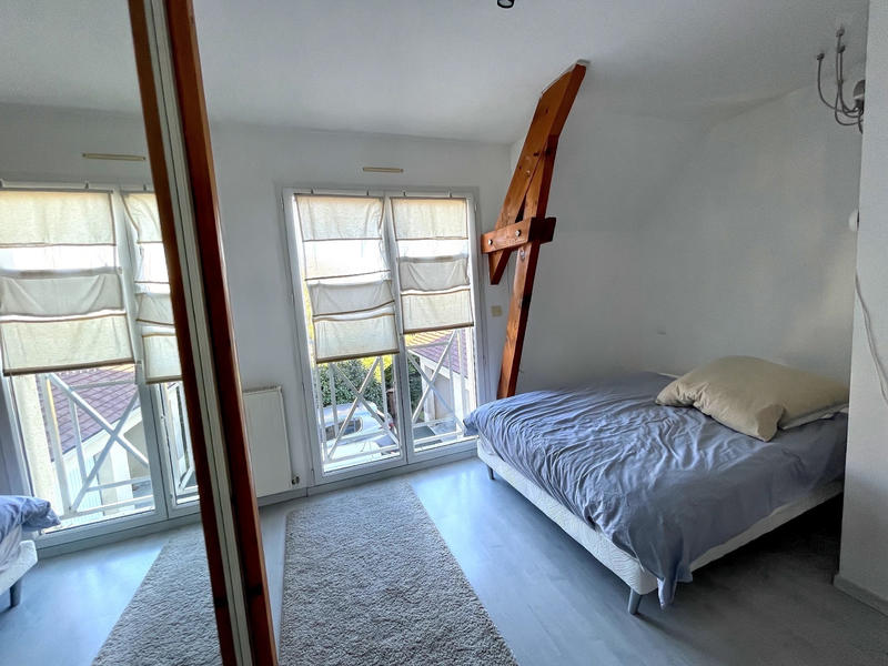 Maison - 197 m² - 8 pièces