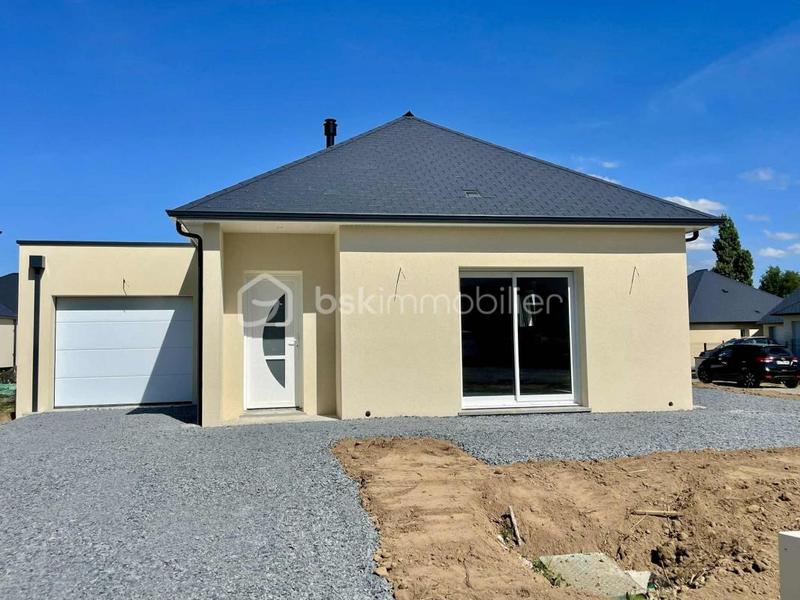 Maison - 93 m² - 5 pièces