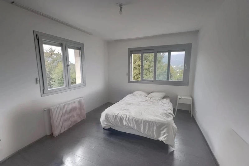 Maison - 202 m² - 7 pièces