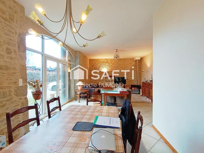 Maison - 250 m² - 8 pièces