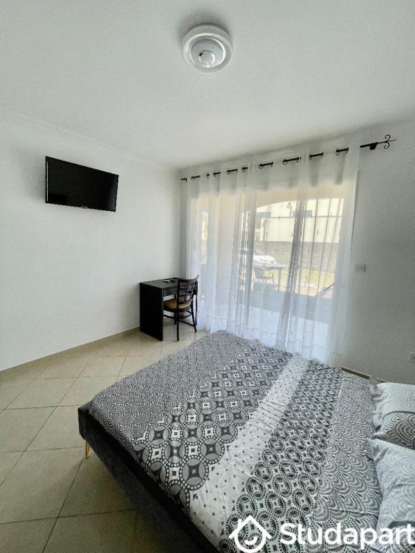 Chambre - 12 m² - 1 pièce