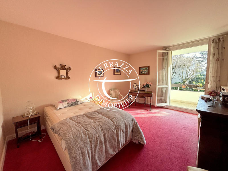 Appartement - 137 m² - 5 pièces