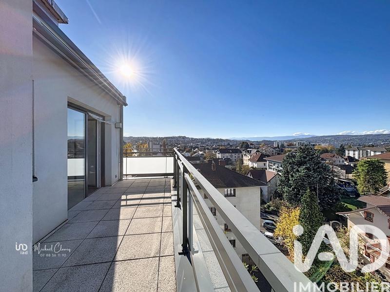 Appartement - 81 m² - 3 pièces