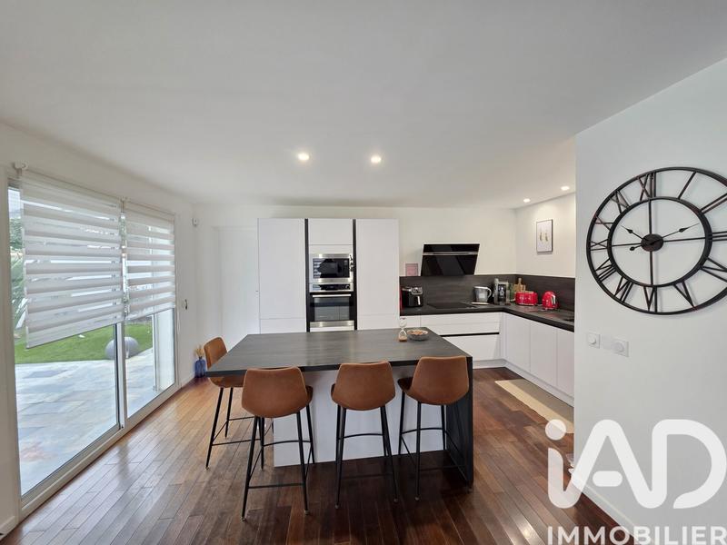 Appartement - 94 m² - 4 pièces