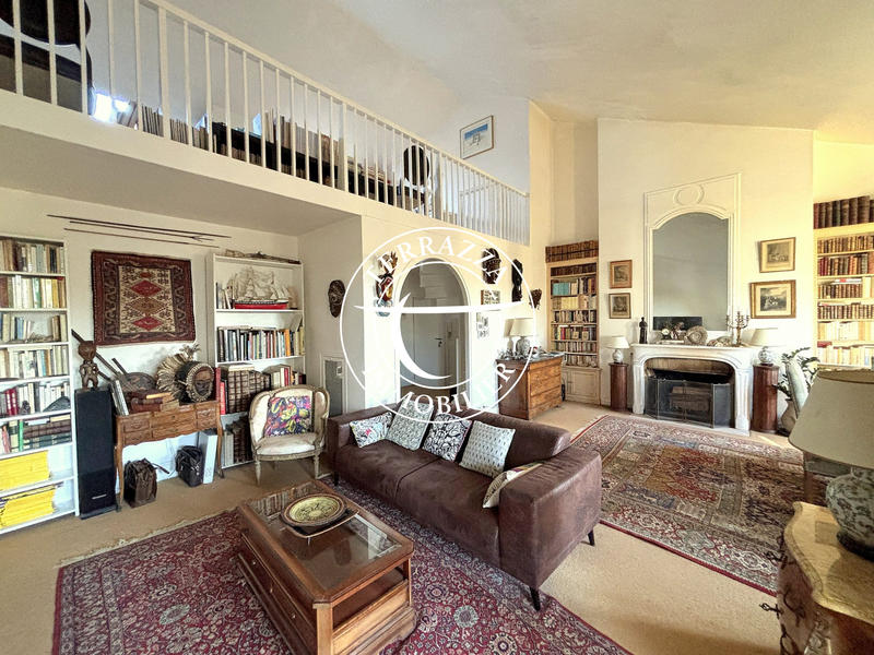 Duplex - 198 m² - 8 pièces