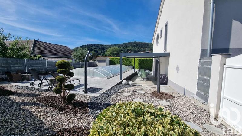 Maison - 238 m² - 6 pièces