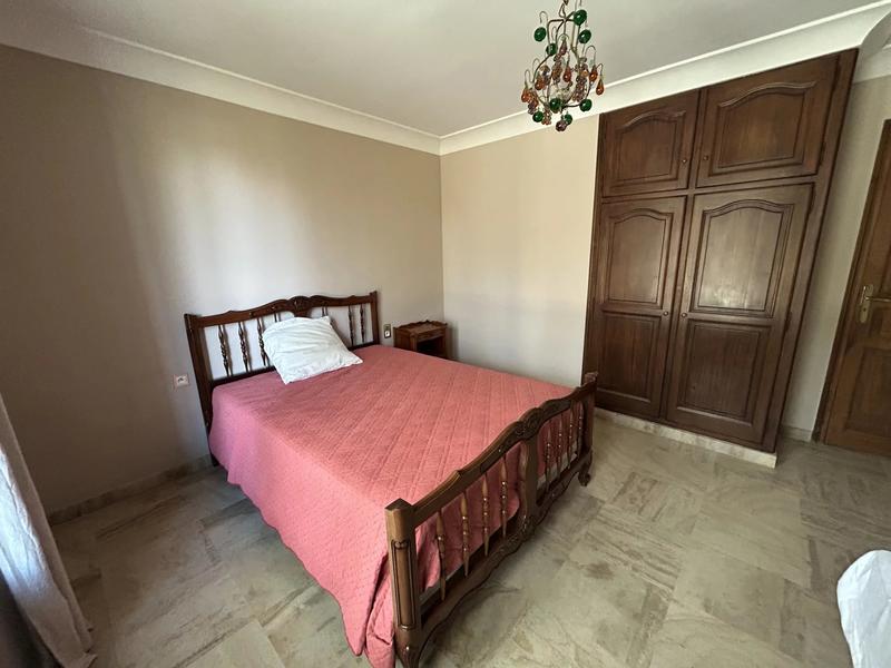 Maison - 245 m² - 7 pièces