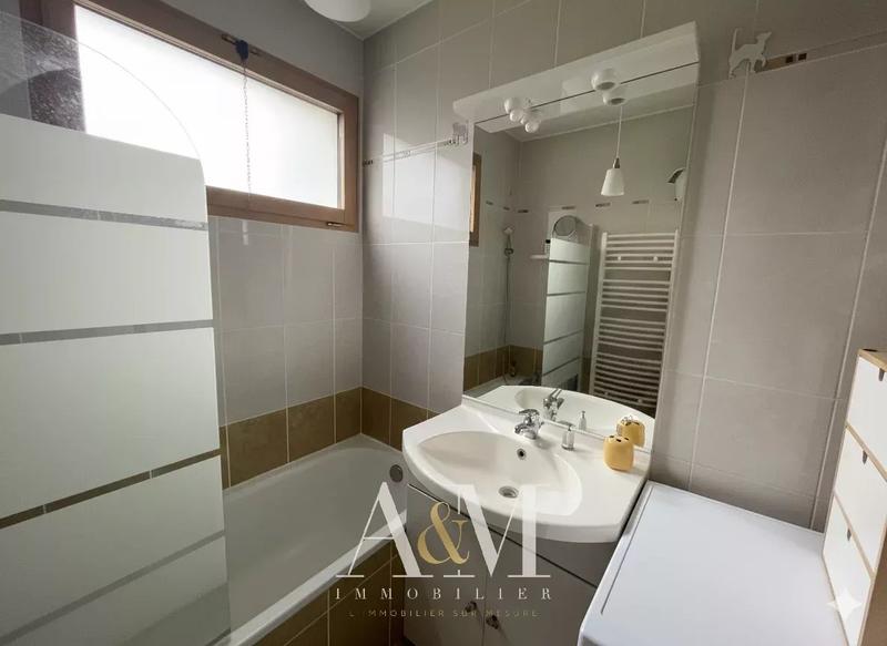 Appartement - 90 m² - 4 pièces