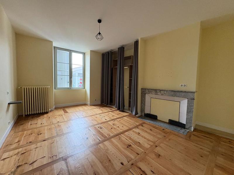 Appartement - 185 m² - 4 pièces