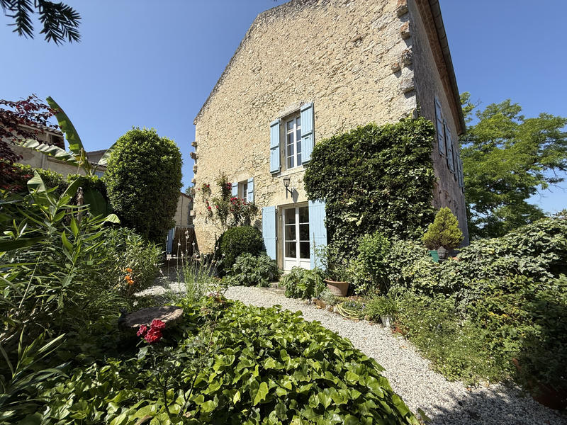 Maison de village - 197 m² - 9 pièces