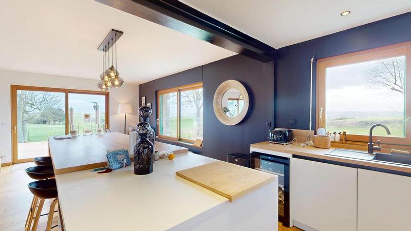 Maison traditionnelle - 276 m² - 8 pièces