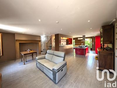 Maison - 180 m² - 6 pièces