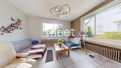 Propriété - 255 m² - 8 pièces