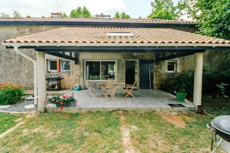 Demeure - 180 m² - 6 pièces