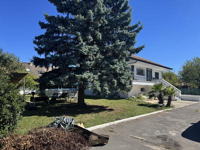 Maison - 180 m² - 6 pièces