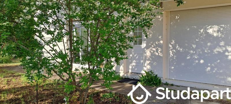 Chambre - 9 m² - 1 pièce