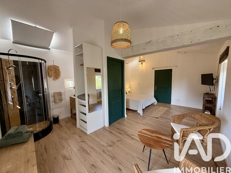 Maison - 430 m² - 17 pièces