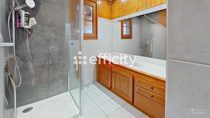 Maison - 198 m² - 5 pièces