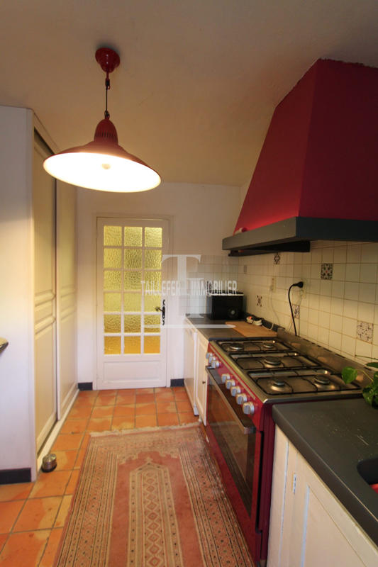 Maison - 252 m² - 9 pièces