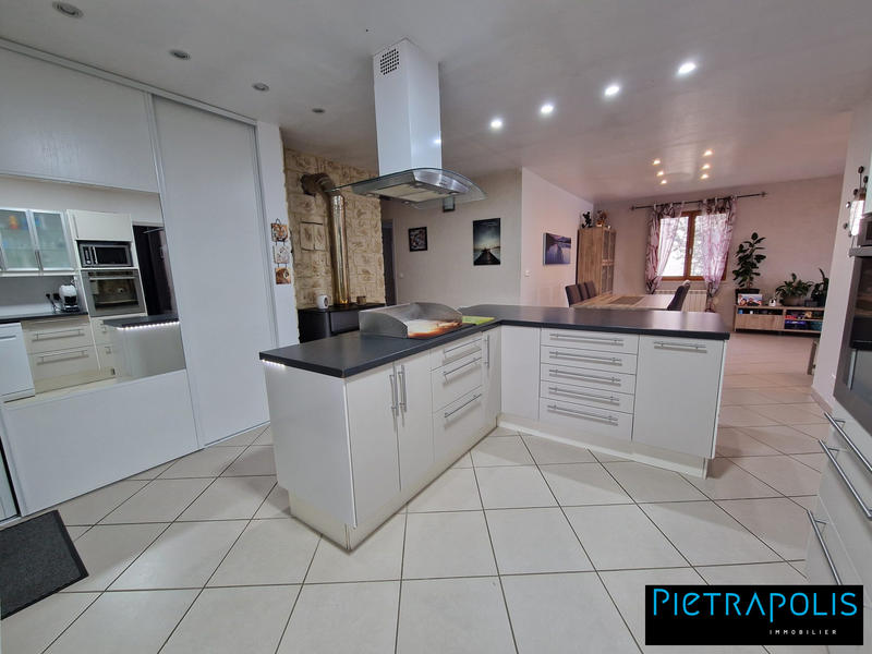 Maison - 105 m² - 5 pièces