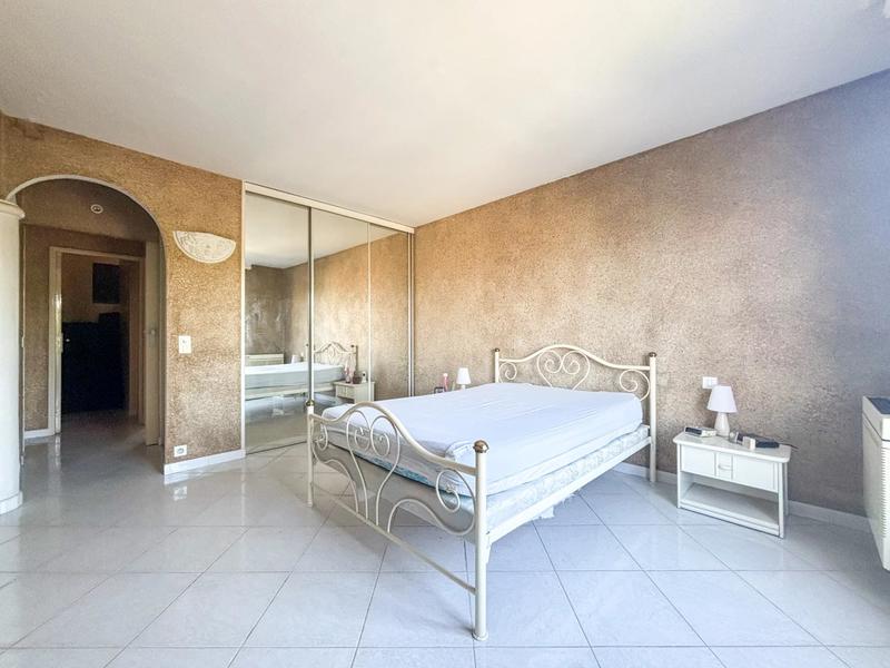 Appartement - 92 m² - 3 pièces